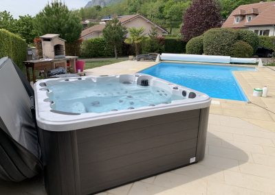 Installation d’un Jacuzzi 6 places au Puy-en-Velay