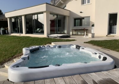 Installation d’un Jacuzzi encastré haut de gamme à Vichy